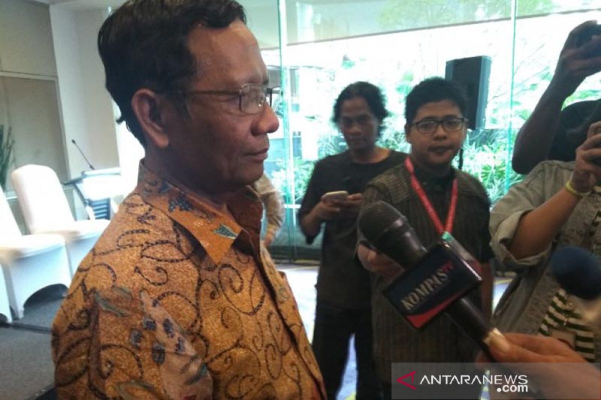 Mahfud pesan keponakannya agar bersaksi secara profesional