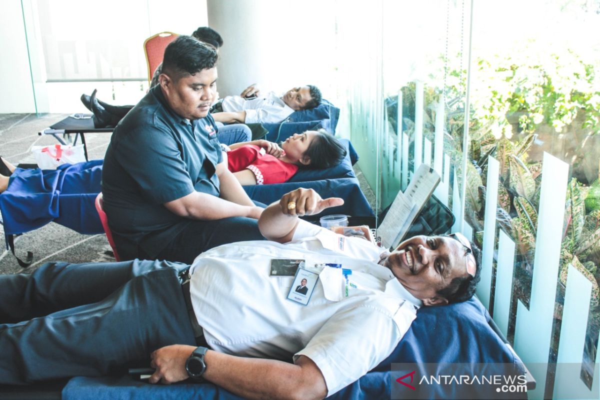 Industri hotel Manado aksi peduli kemanusiaan lewat donor darah