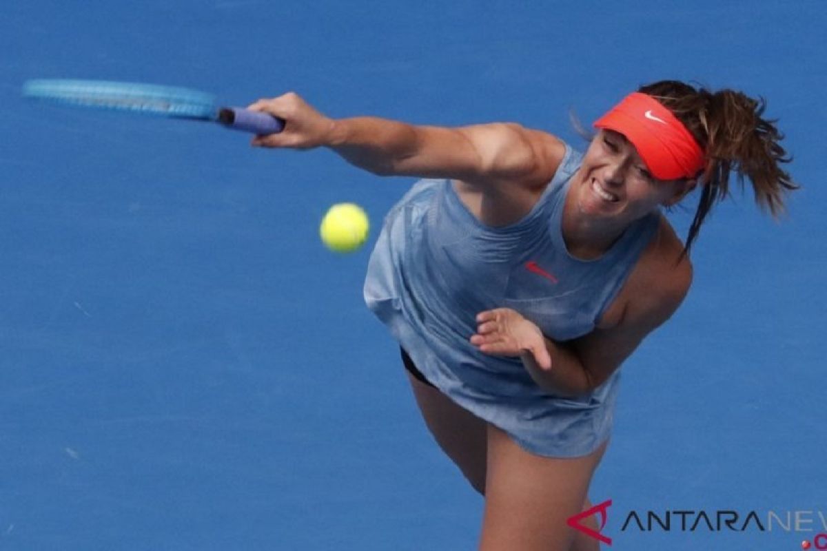 Maria Sharapova beraksi di Brisbane