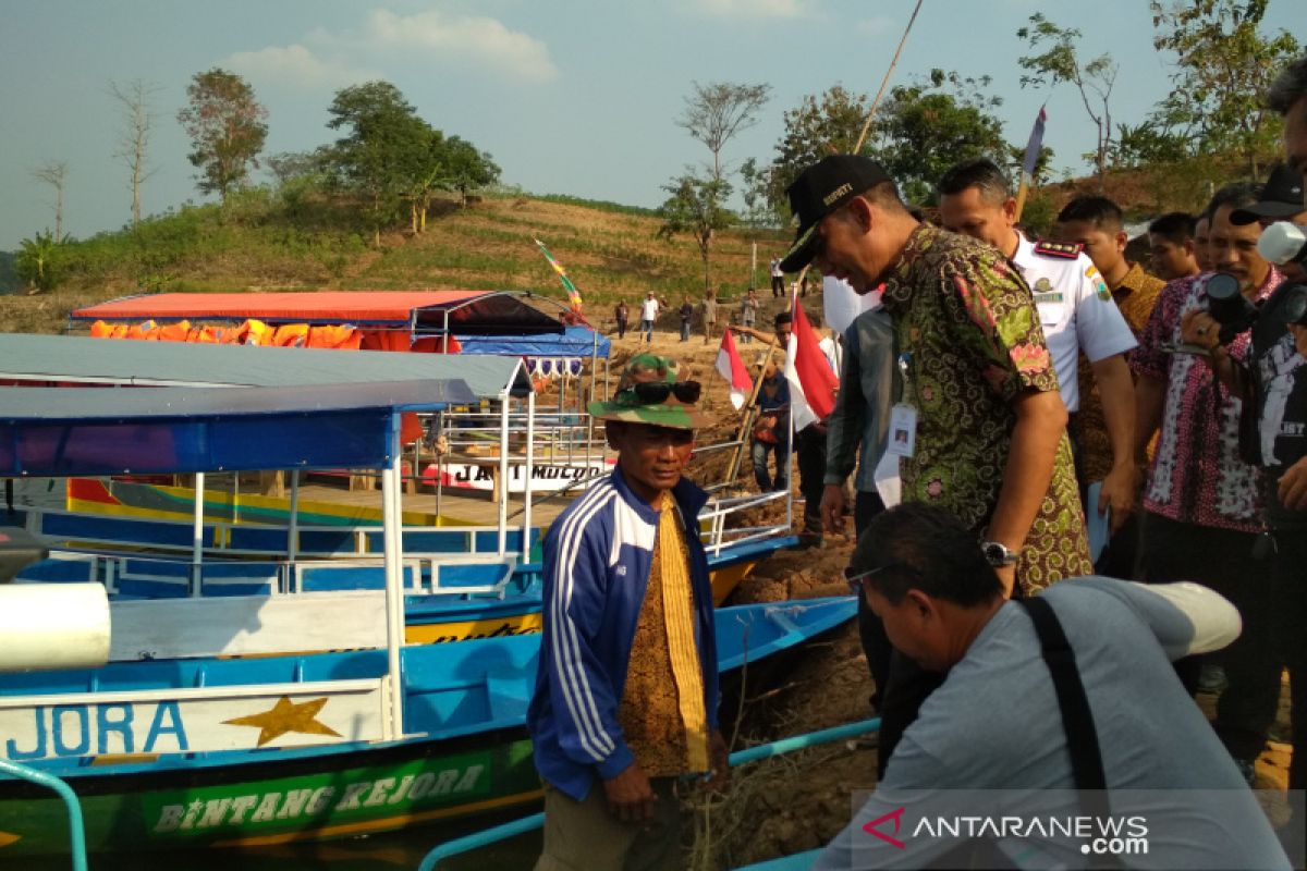 Pemilik perahu wisata Bendungan Logung sepakat hentikan aktivitas