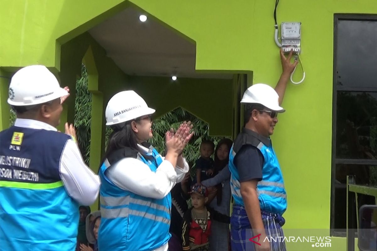 PLN laksanakan program listrik 24 jam untuk pelosok