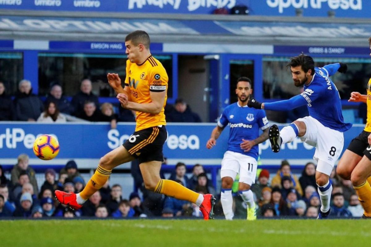 Everton-Barcelona sepakati transfer Andre Gomes