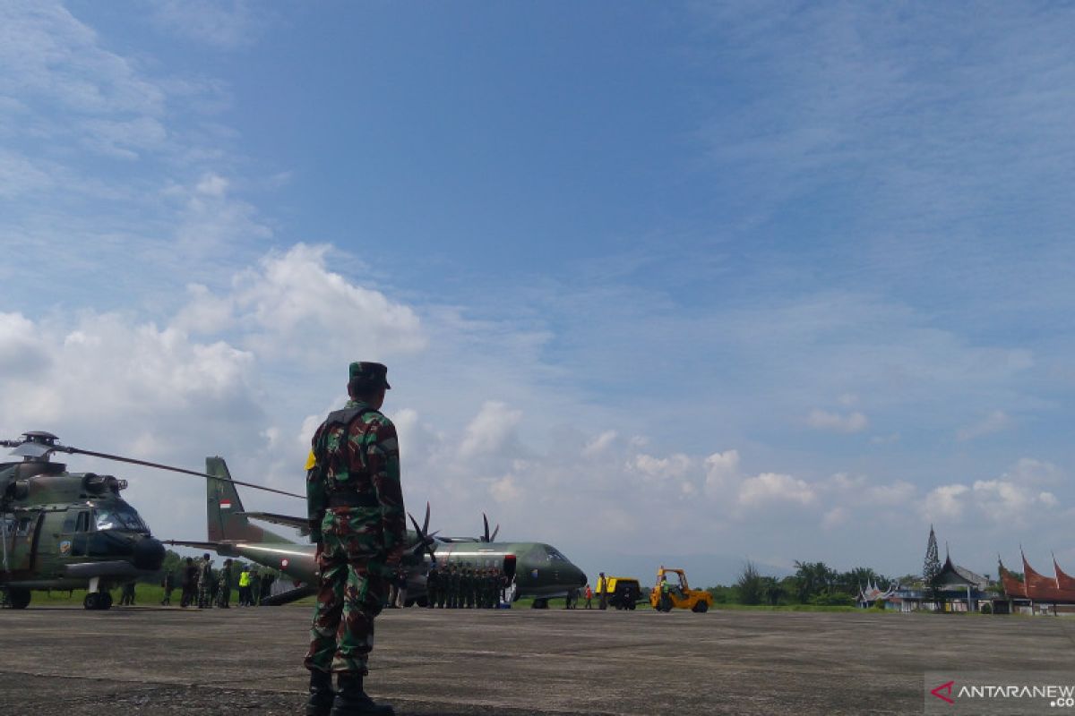 Dua pesawat dan satu Helikopter TNI-AU dukung operasi mitigasi bencana di Padang (Video)