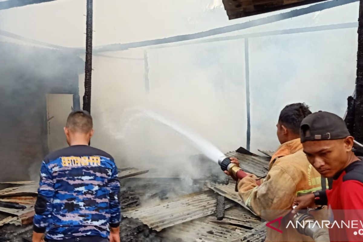 10 kebakaran rumah warga Batanghari dari korsleting listrik