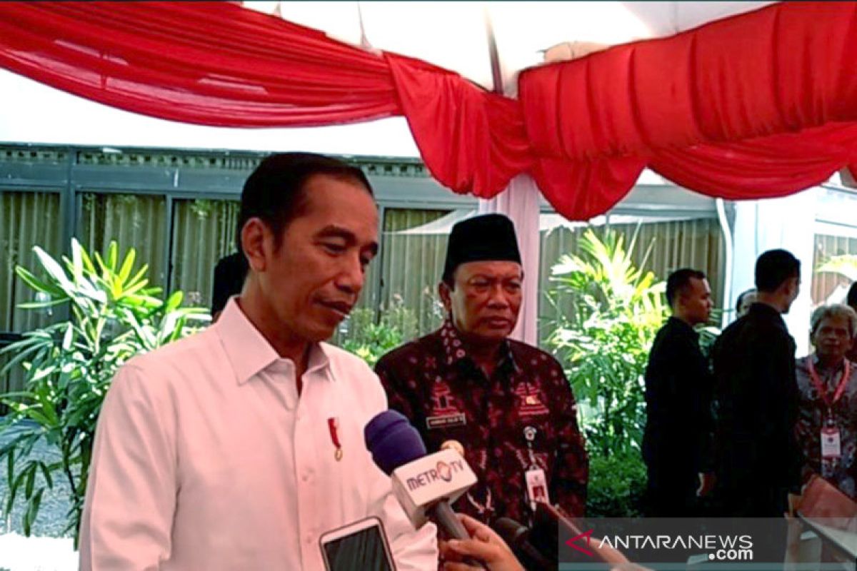 Jokowi : masalah PPDB zonasi perlu dievaluasi