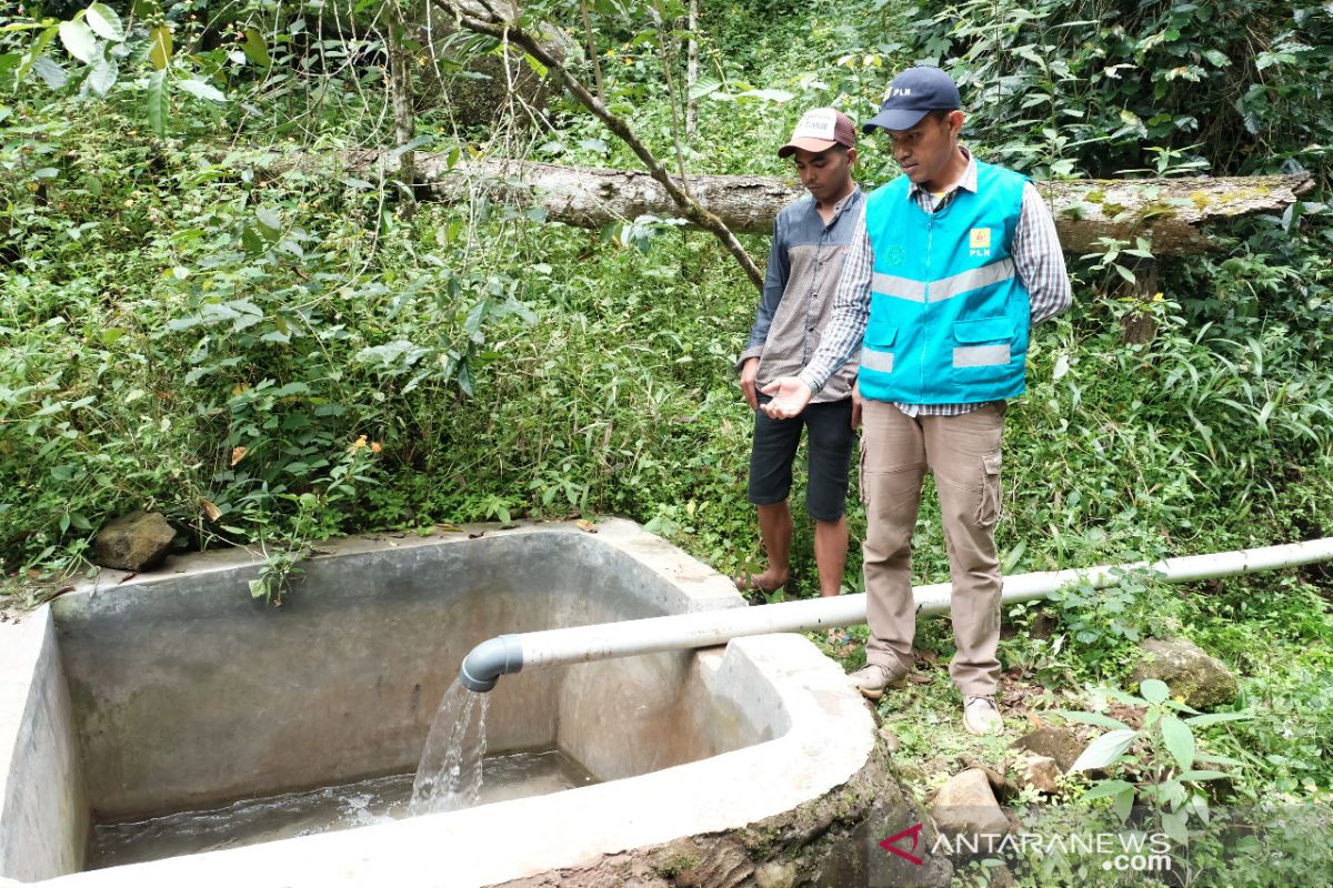 PLN bantu warga Tompobulu nikmati air bersih