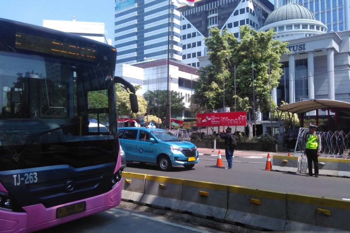 Lalu lintas depan gedung Mahkamah Konstitusi lancar