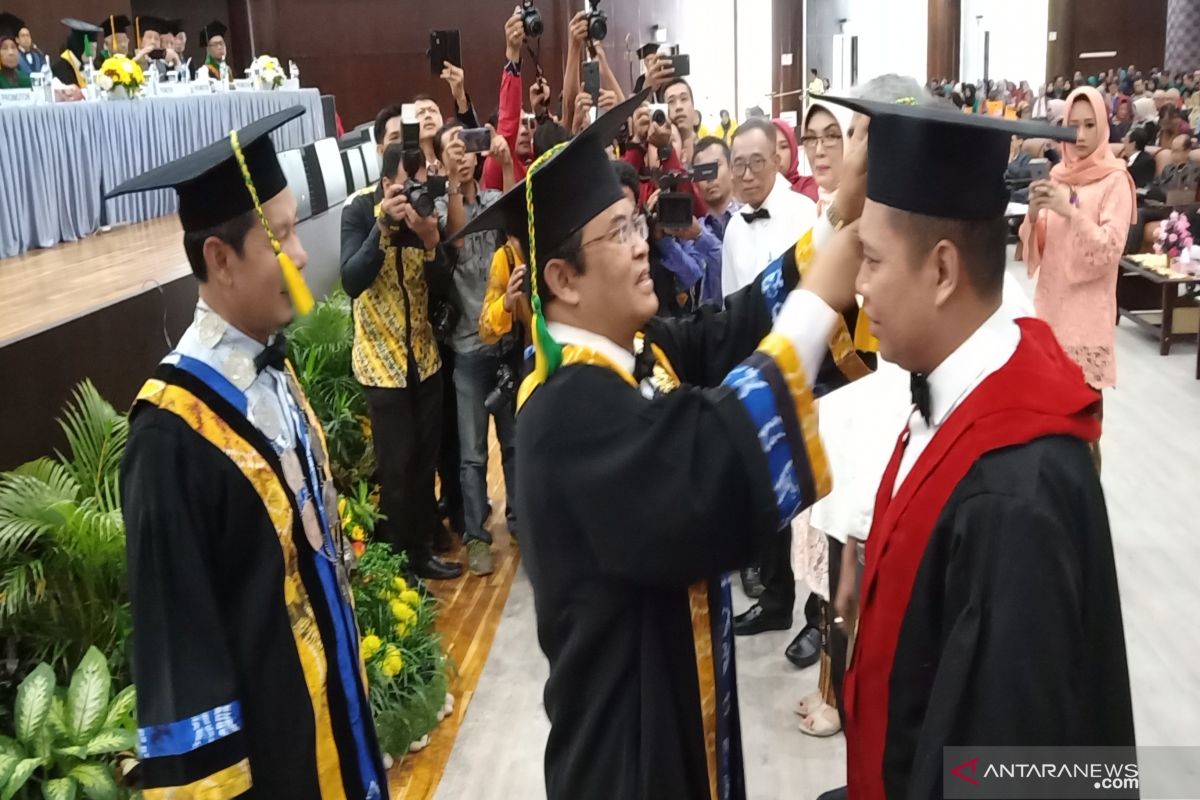 Prof Halim Barkatullah, putra Kalsel jadi guru besar termuda ULM