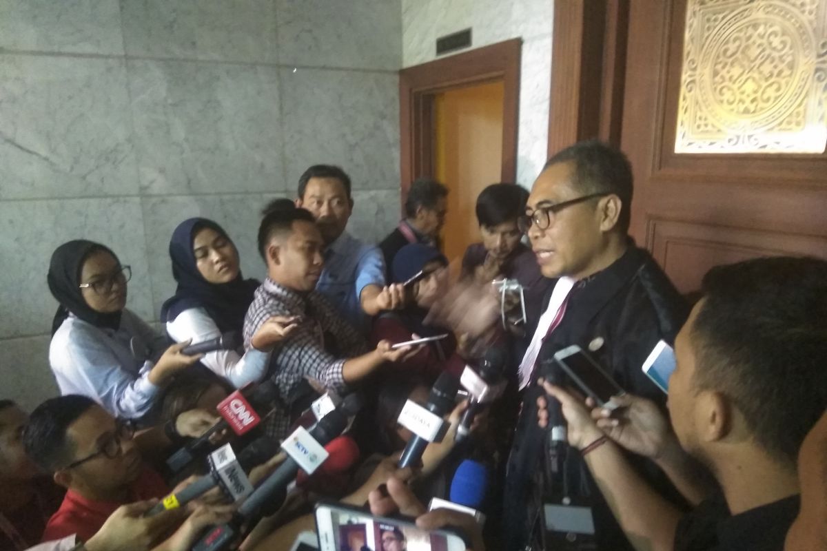 Bambang Widjojanto tidak hadir dalam sidang MK