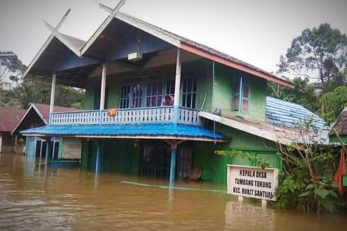 Penyaluran bantuan korban banjir jangan terhambat birokrasi