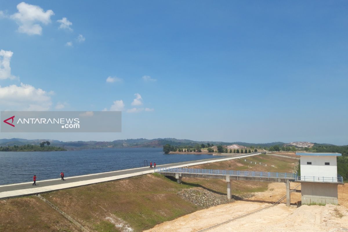 Area resapan air di Waduk Tembesi rusak