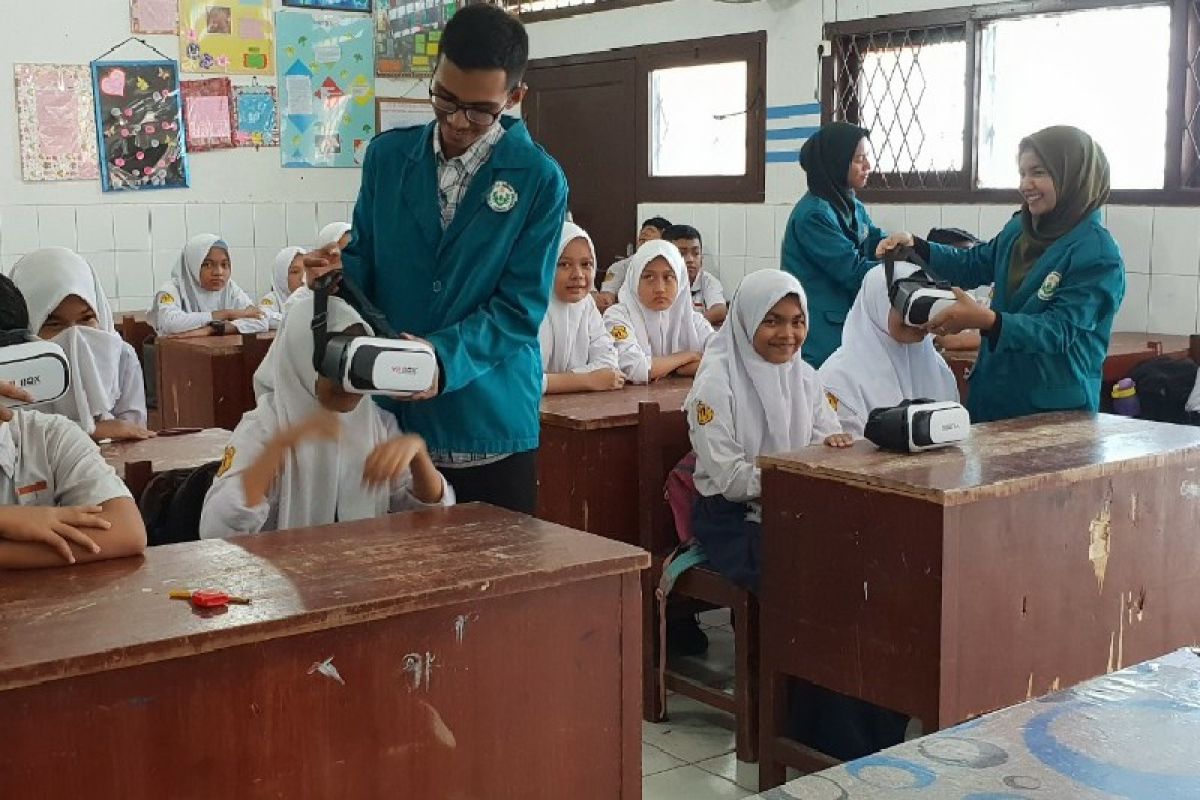 Mahasiswa Unimed aplikasikan mervil pada pelajaran matematika