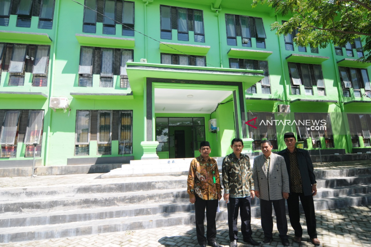 Rektor IAIN Palu bebaskan mahasiswa hafal 30 juz Quran dari biaya SPP