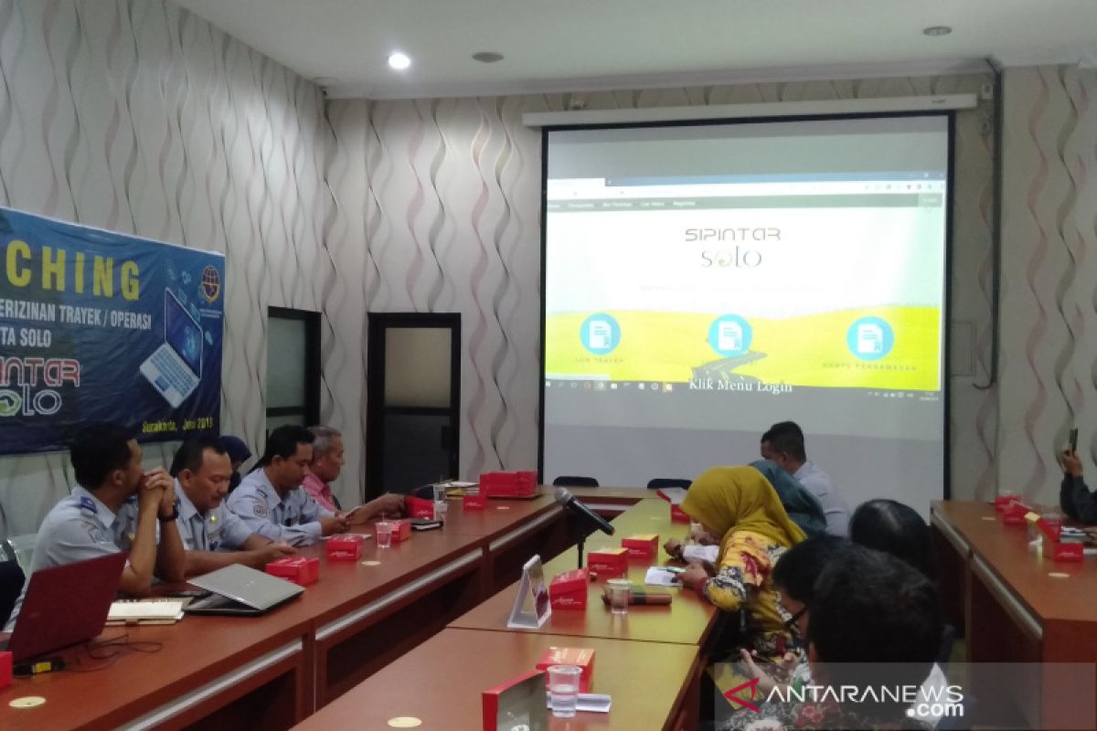 Dishub Solo sebut aplikasi "online" permudah perizinan