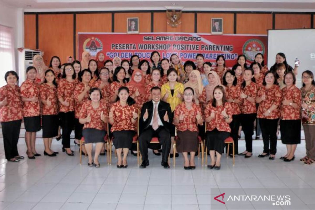 Darma Wanita Gunungsitoli edukasi kaum ibu pola asuh  anak positif