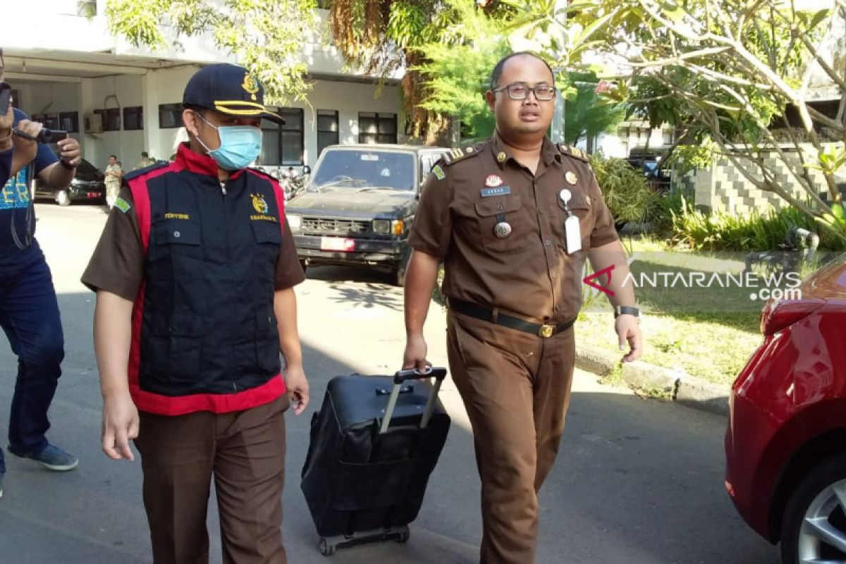 Kejaksaan geledah ruangan OPD Pemkab Jember terkait korupsi pasar