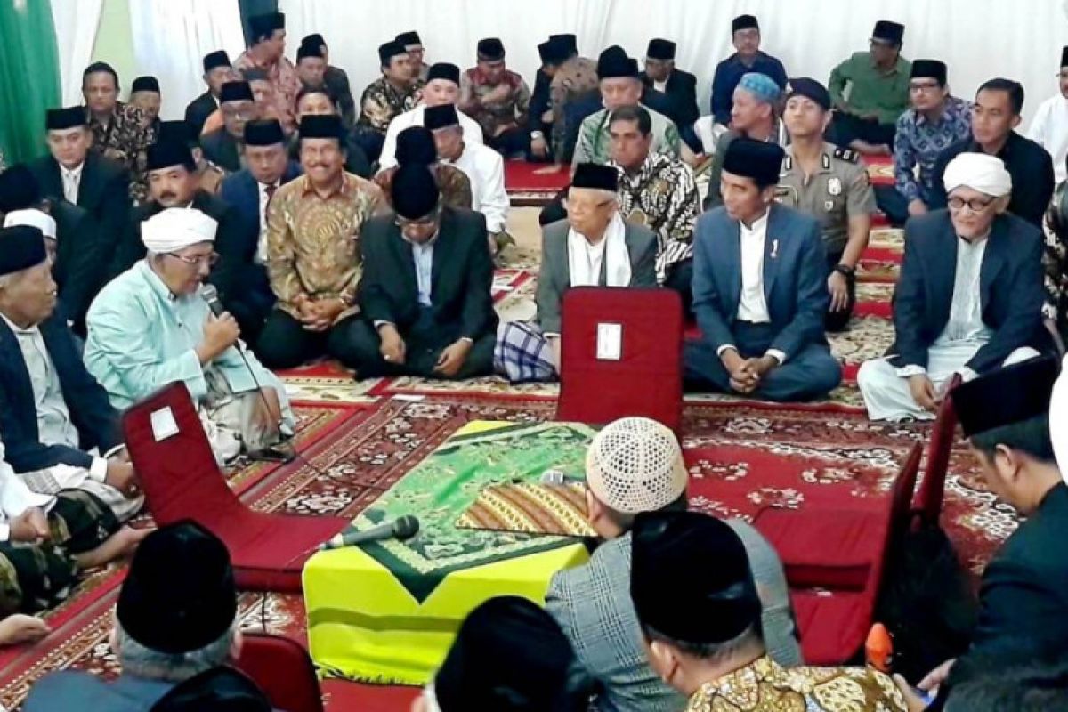 Jokowi  saksi akad nikah putri rais aam PBNU