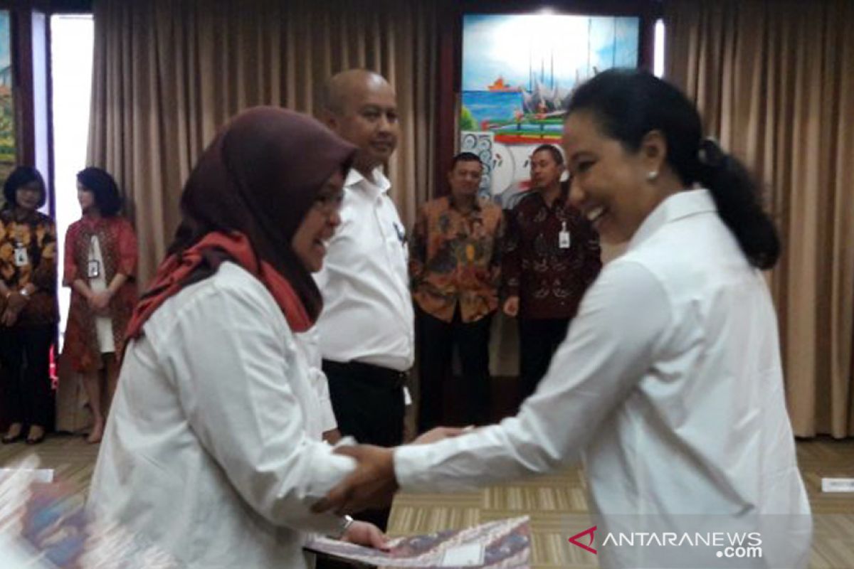 Menteri Rini ingatkan pegawai BUMN tingkatkan kinerja