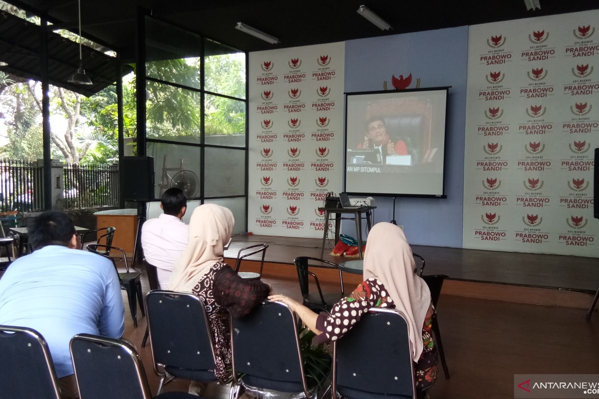 Suasana nonton bareng sidang MK para relawan Prabowo-Sandi