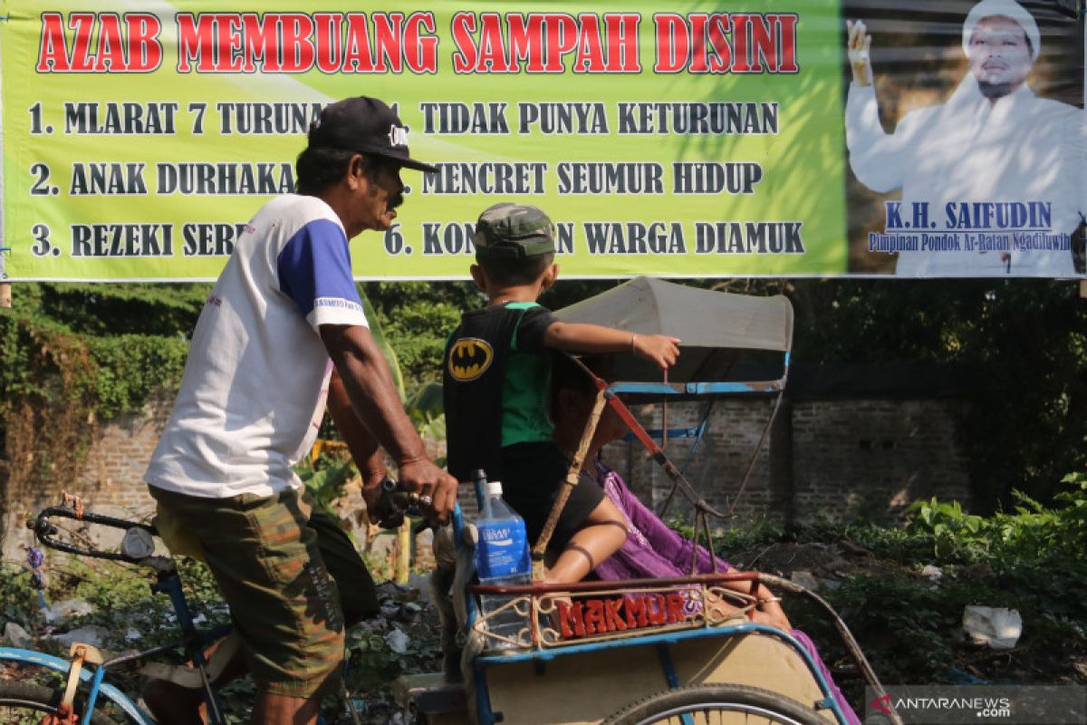 Buang sampah sembarangan akan ditangkap polisi