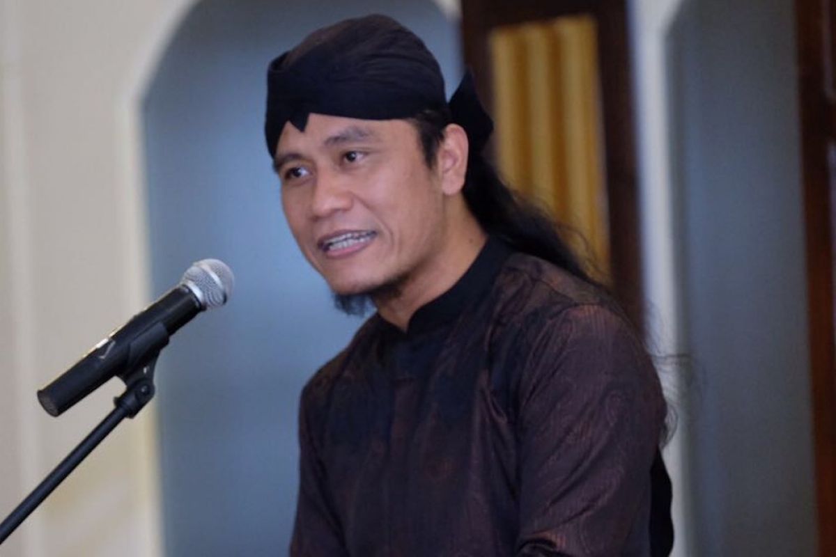 Gus Miftah, pembimbing Deddy Corbuzier, dan gayanya yang nyentrik