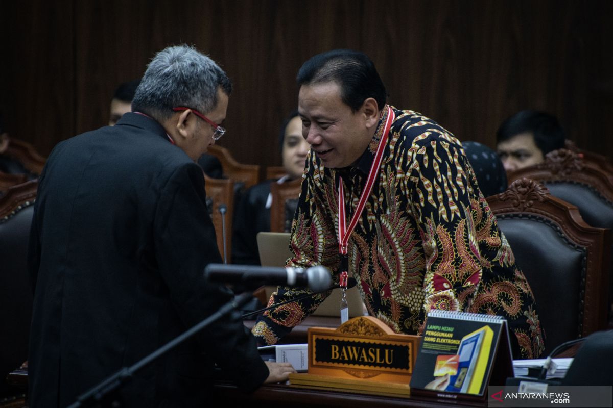 Sidang MK -- Bawaslu tak permasalahkan waktu KPU umumkan rekapitulasi