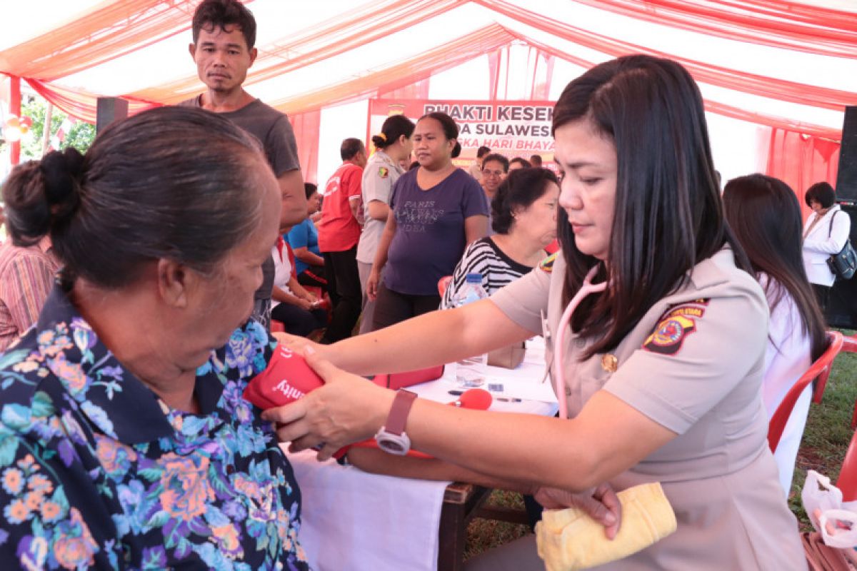 Polda Sulut gelar bakti kesehatan di Minahasa