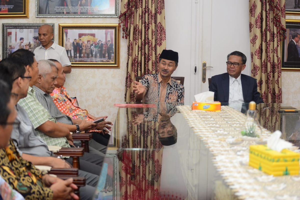 Nurdin Abdullah paparkan pembangunan infrastruktur kepada tokoh Luwu Raya