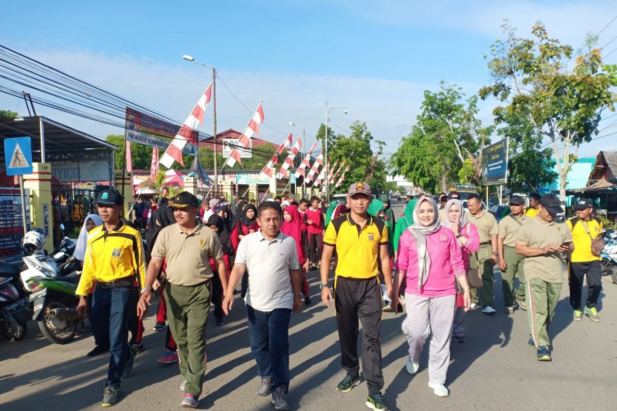 Jaga kekompakan, TNI dan Polri di HST olahraga bersama