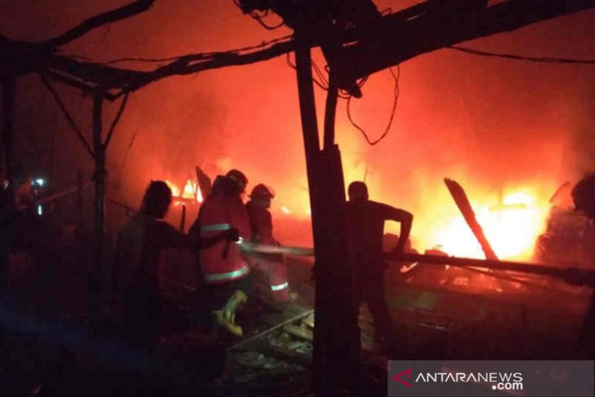 15 perahu nelayan Indramayu terbakar