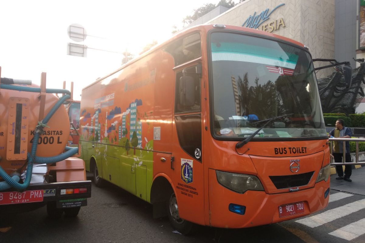 10 bus toilet diterjunkan saat perayaan HUT Jakarta di Bundaran HI