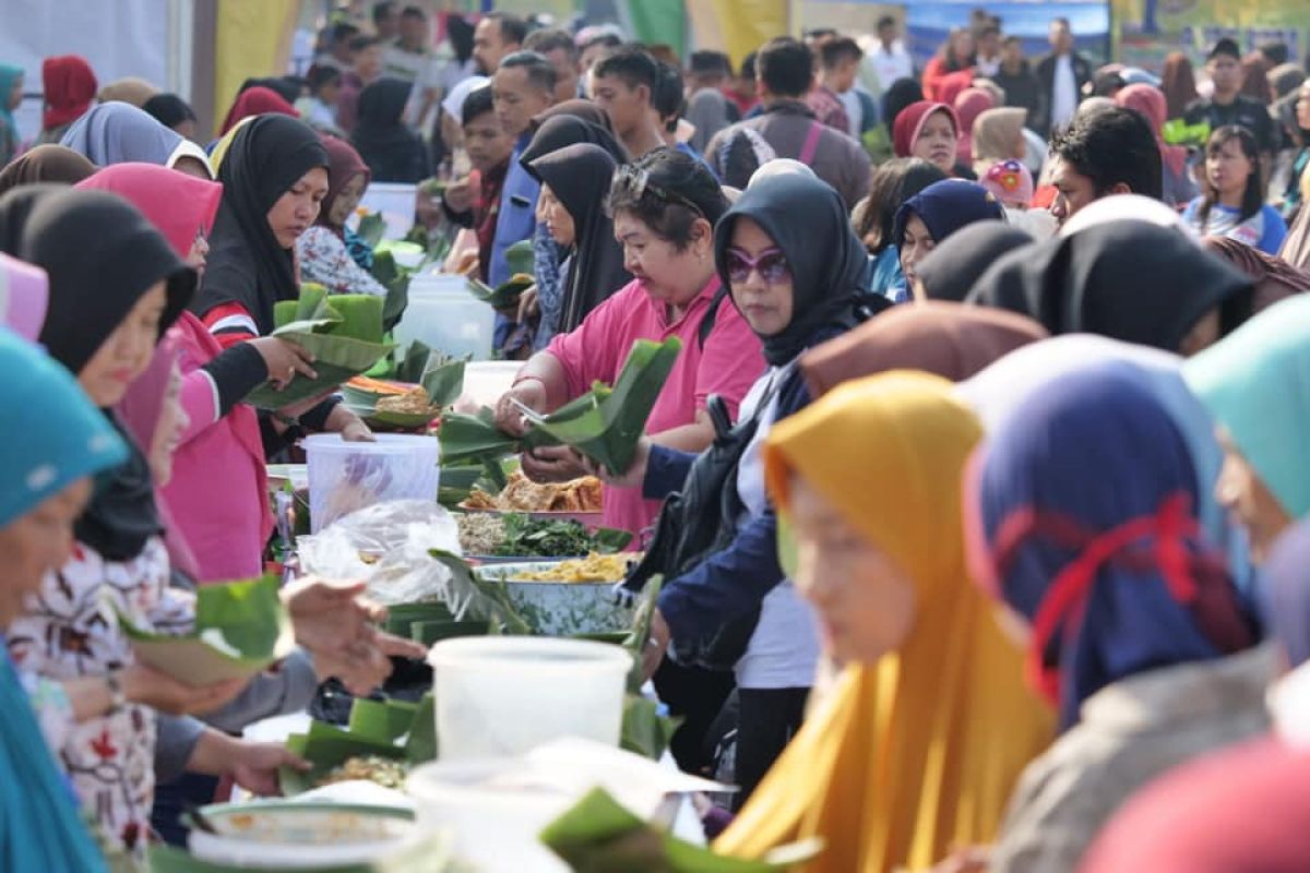 Pemkot Madiun gelar Festival Pecel Pincuk