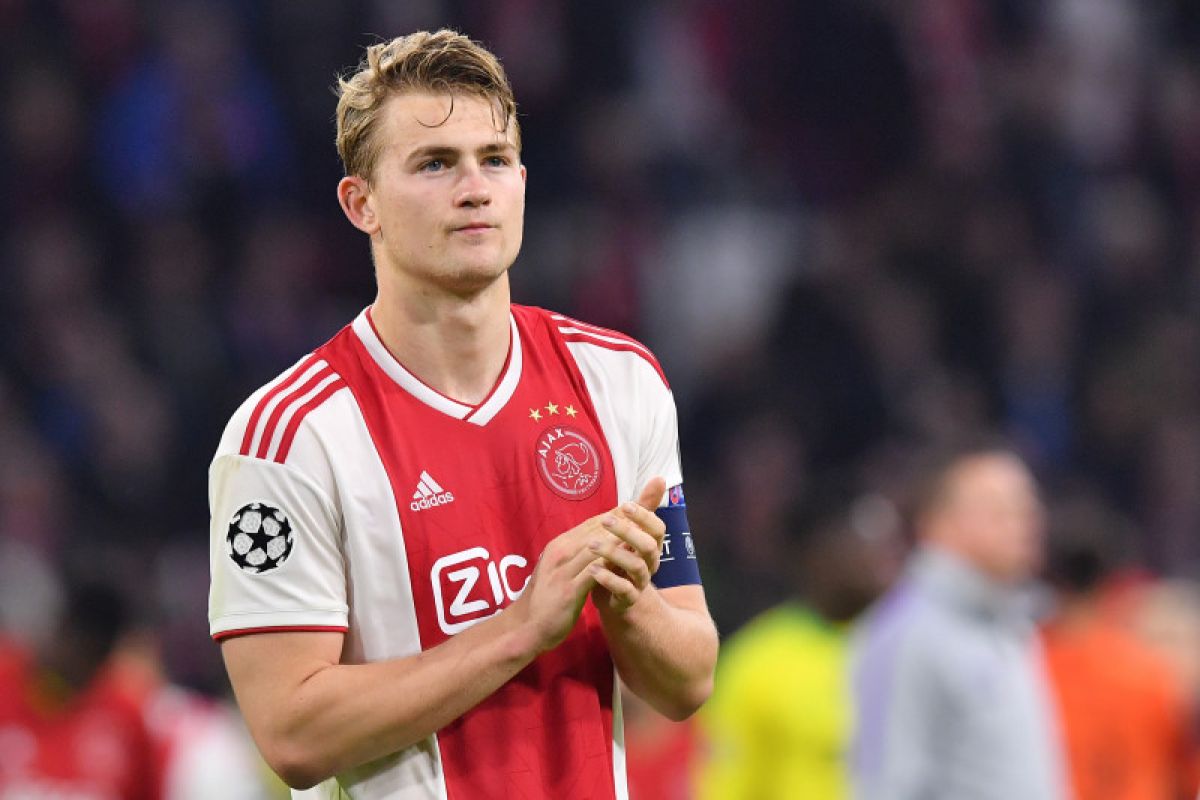 Juventus resmi kontrak de Ligt dari Ajax