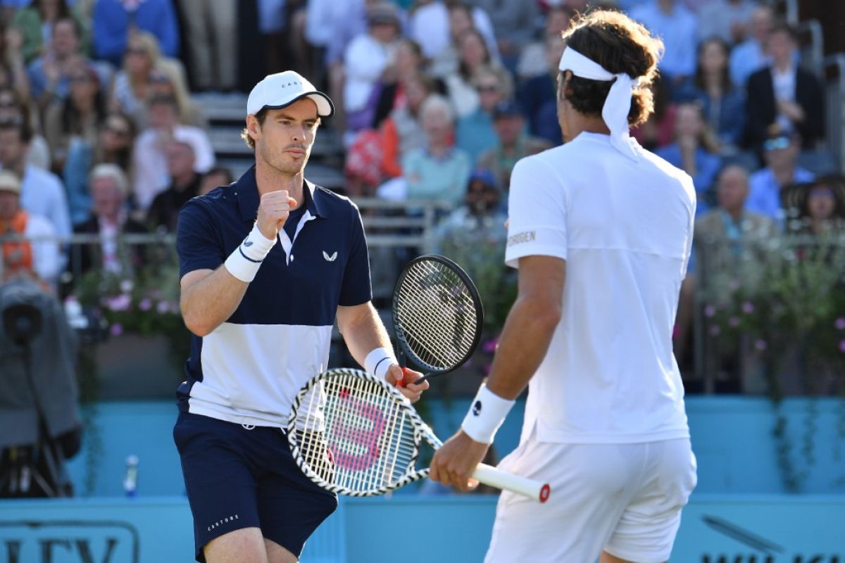 Andy Murray lolos ke semifinal ganda putra Queen's
