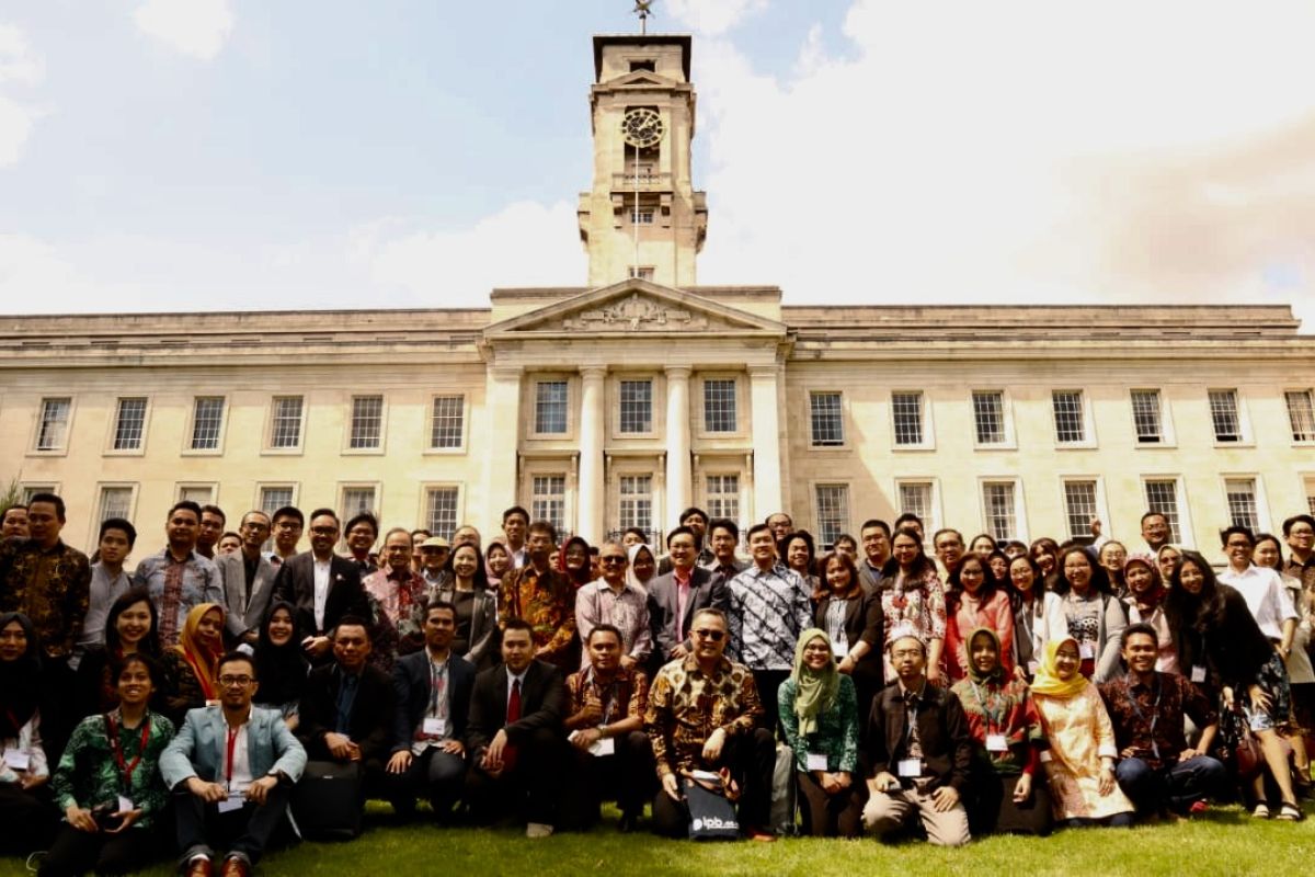 Inggris izinkan mahasiswa asing tinggal dua tahun setelah lulus