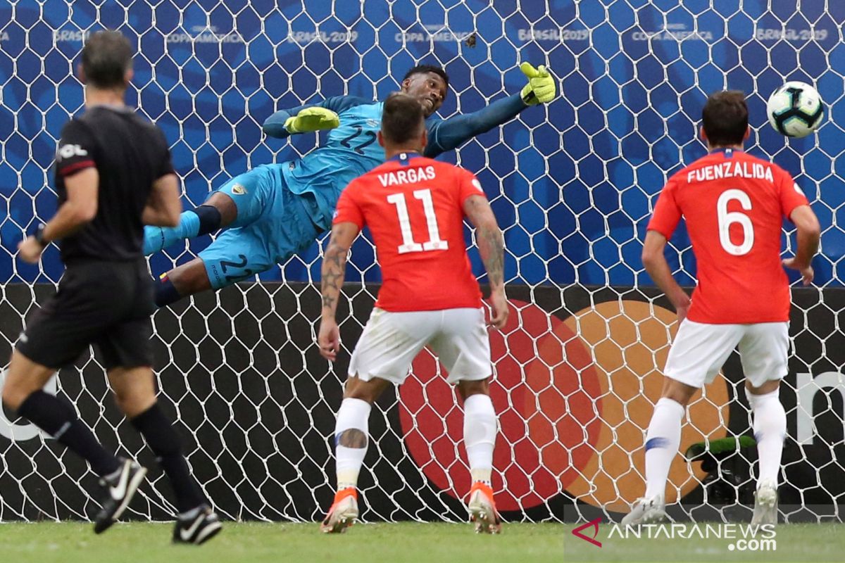 Chile hadapi dilema mainkan Sanchez atau  tidak lawan Uruguay