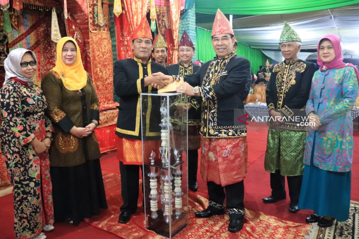 Pekan seni budaya daerah tarik perhatian masyarakat Rejang Lebong