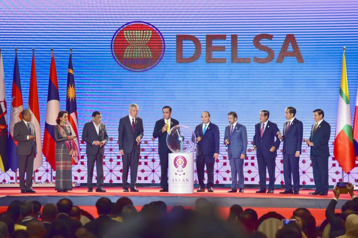 Presiden Jokowi hadir pembukaan KTT Ke-34 ASEAN di Bangkok
