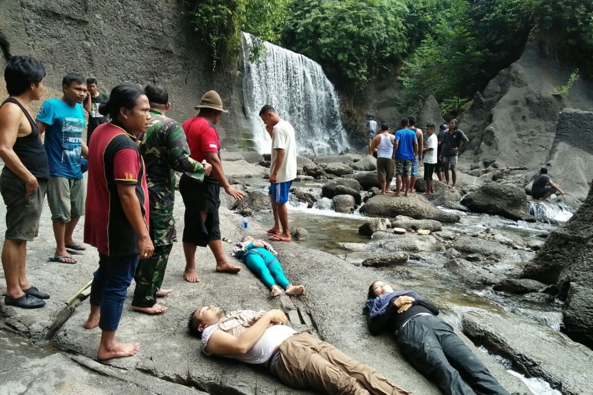 Tiga warga tewas tertimpa batu di air terjun Pantai Salak Langkat