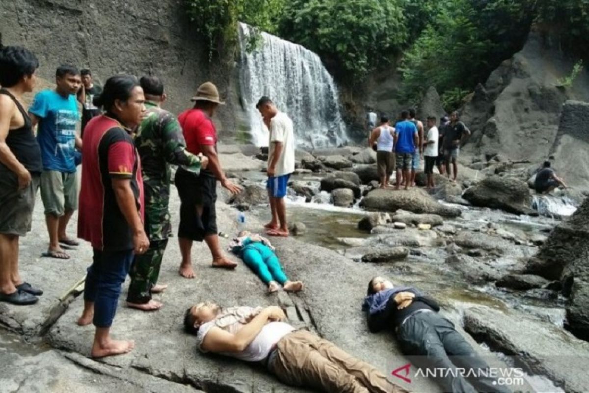 Tiga tewas tertimpa longsoran dinding air terjun Langkat