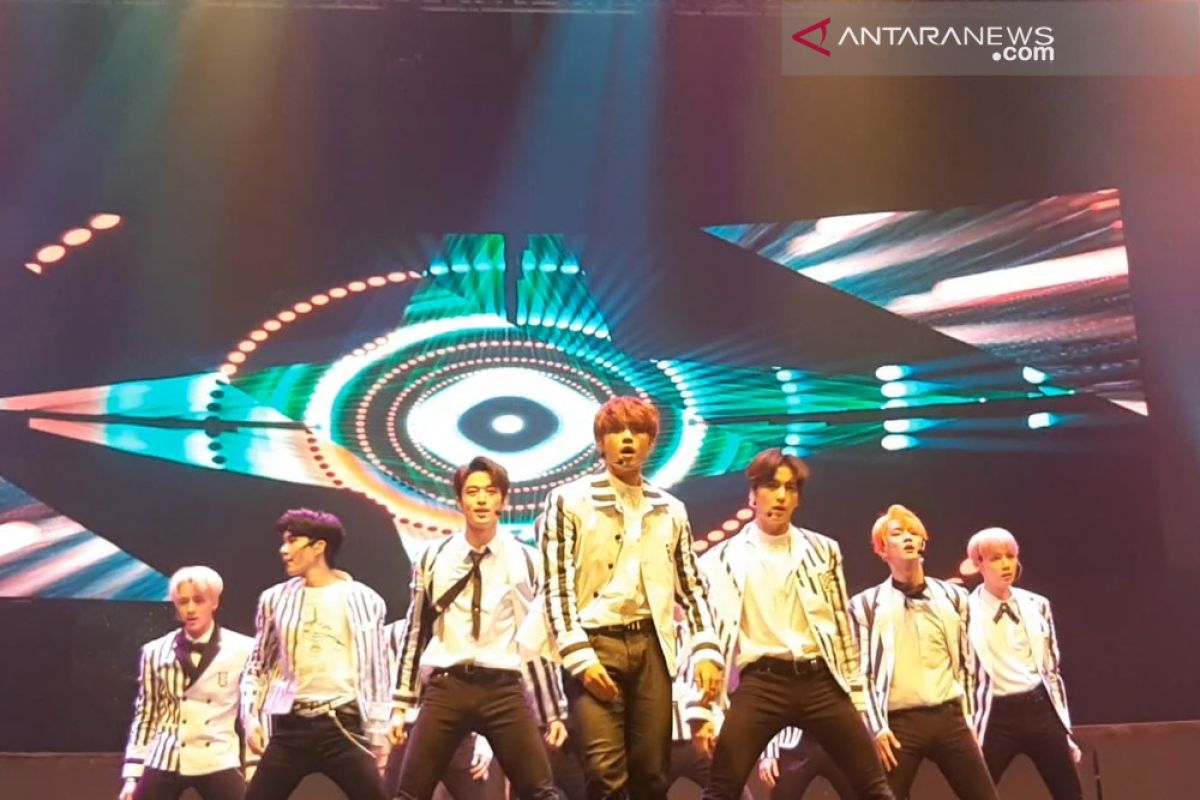 The Boyz tampil atraktif saat jumpa penggemar Indonesia