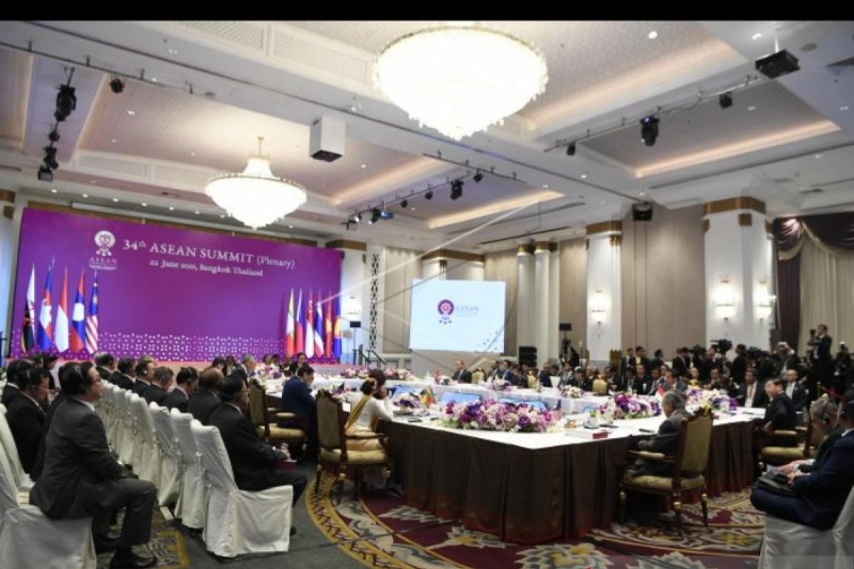 ASEAN leaders agree to adopt ASEAN Outlook on Indo-Pacific