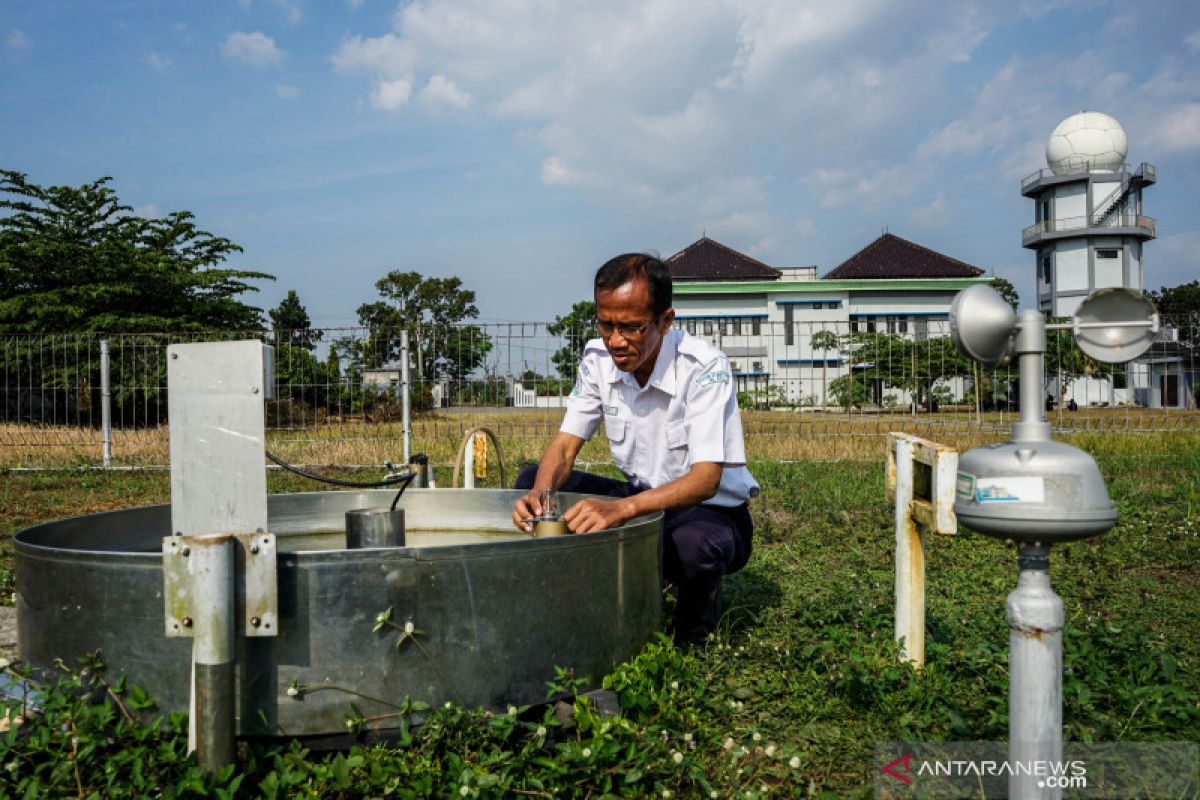 Waspadai potensi cuaca ekstrem penyebab banjir di DIY, sebut BMKG