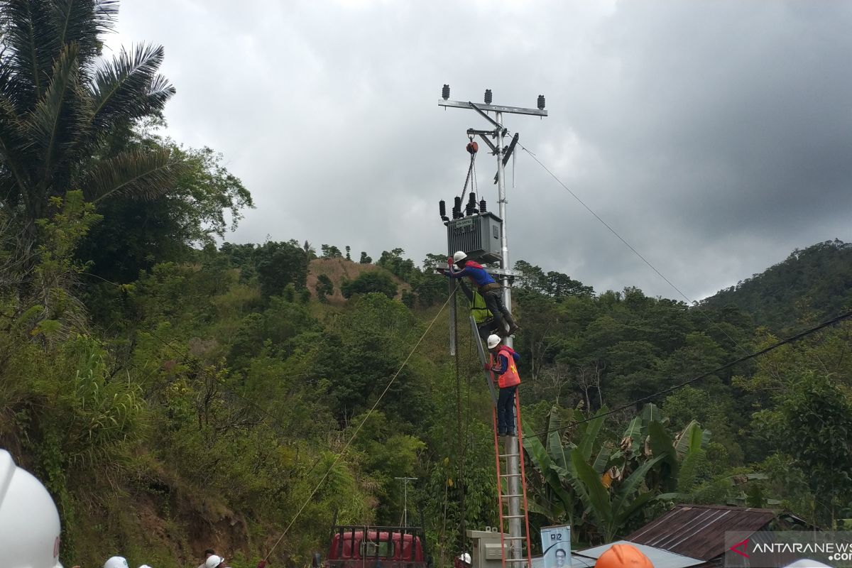 Penyidik periksa saksi pengadaan lahan PLN Namlea