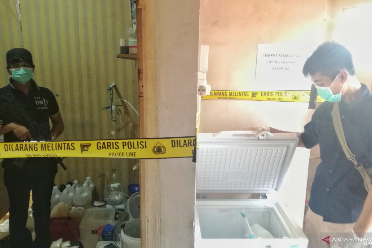 Polisi sita prekursor dari pabrik sabu rumahan di Kalideres