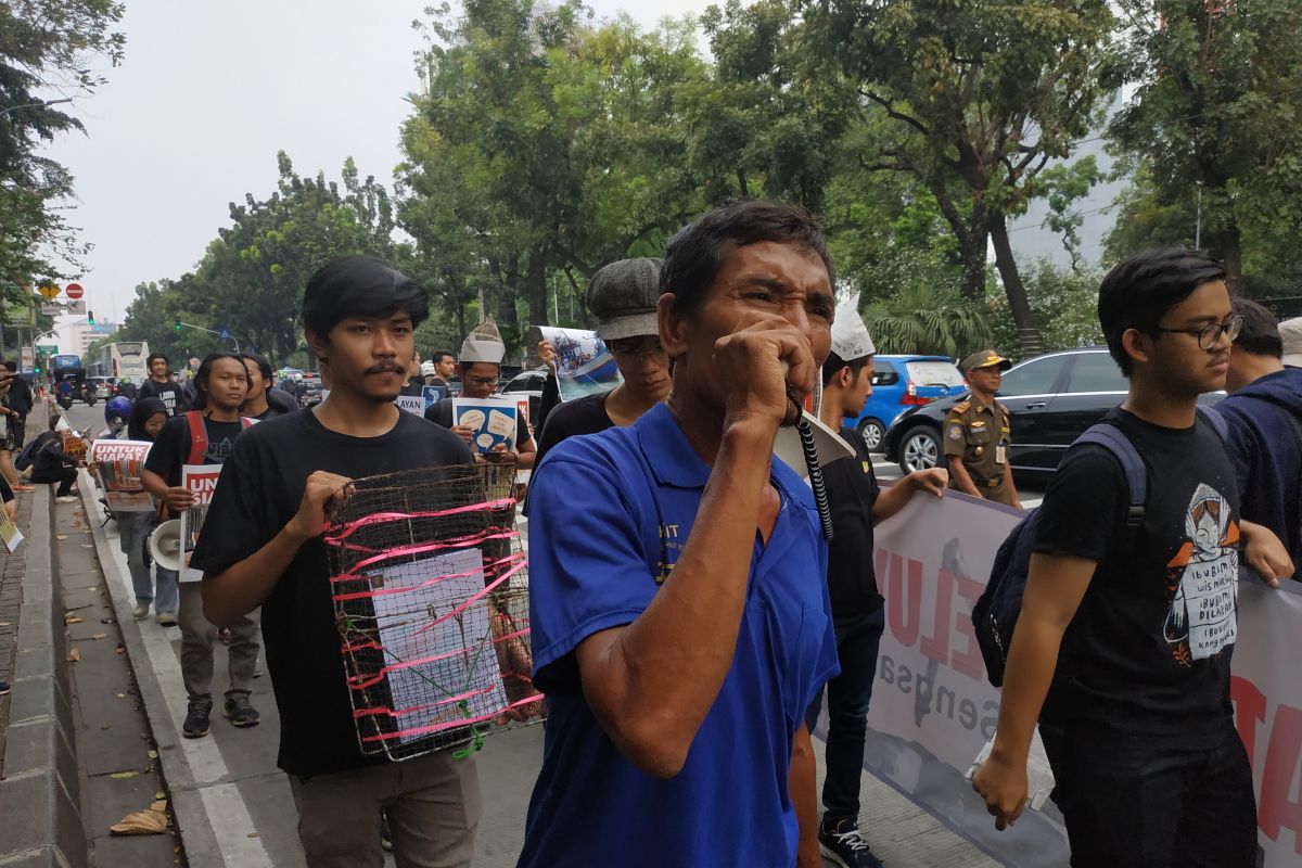 Mahasiswa gelar aksi jalan mundur tolak IMB pulau reklamasi