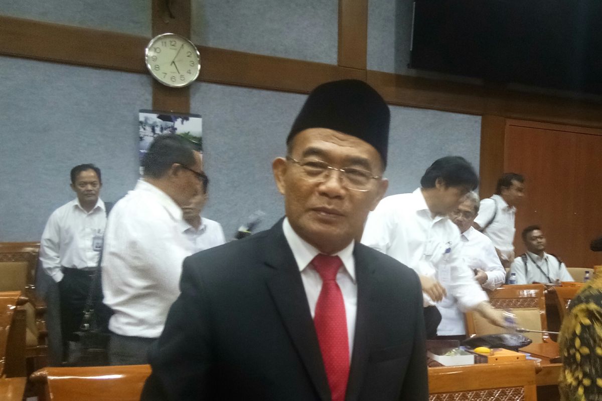 Mendikbud jelaskan soal zonasi peserta didik baru kepada Komisi X DPR