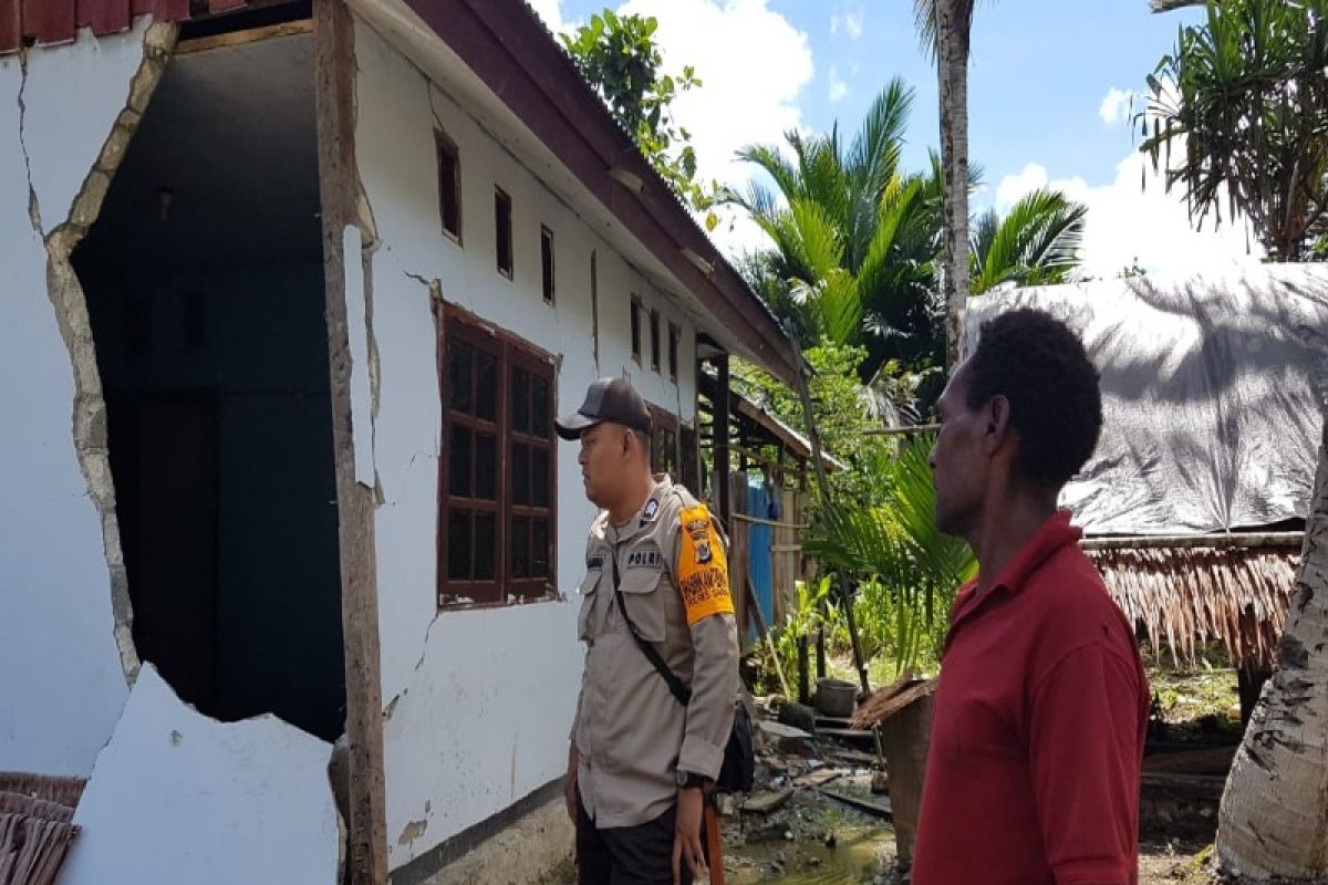 Pemkab Sarmi siap perbaiki rumah warga korban gempa