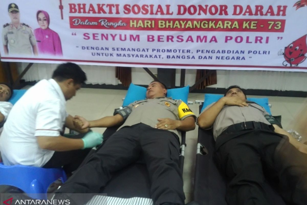 Polda Sulteng-PMI gelar donor darah