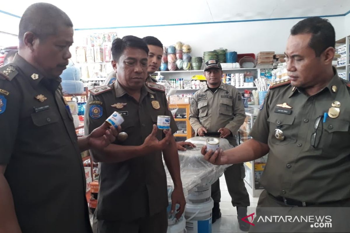 Satpol PP Kabupaten Gorontalo imbau toko tidak jual lem sembarangan